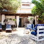 Casa Josto - Walk To Private Garden Tatil Evi
